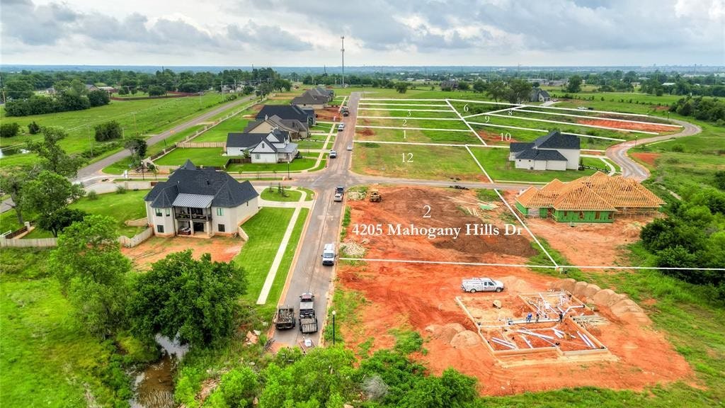 4205 Mahogany Hls Dr  