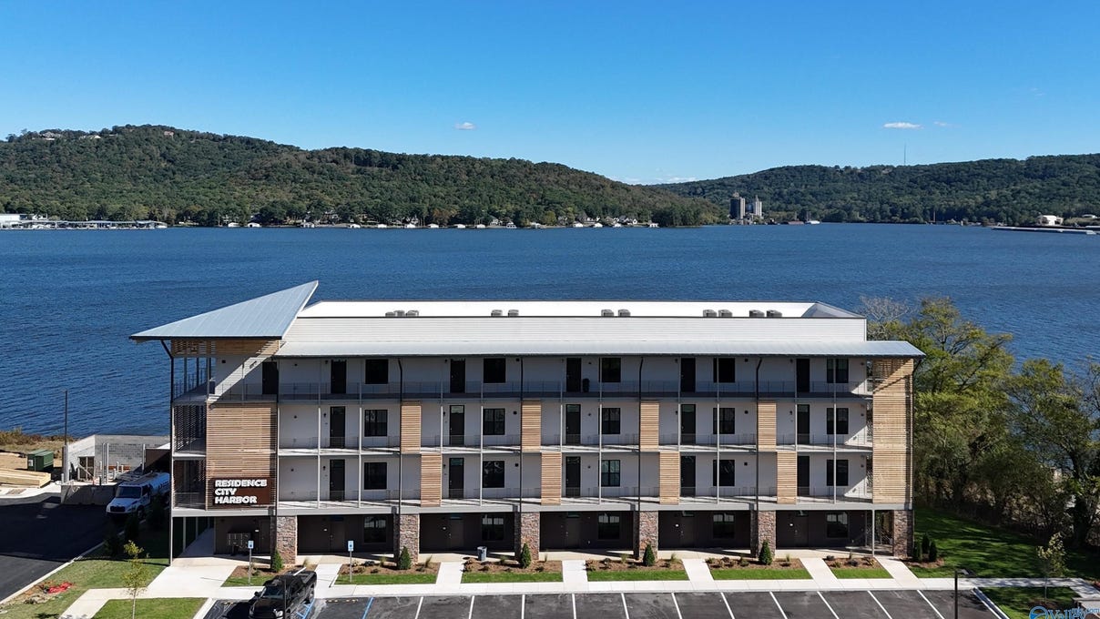 2699 - 403 Paddle Wheel Dr  