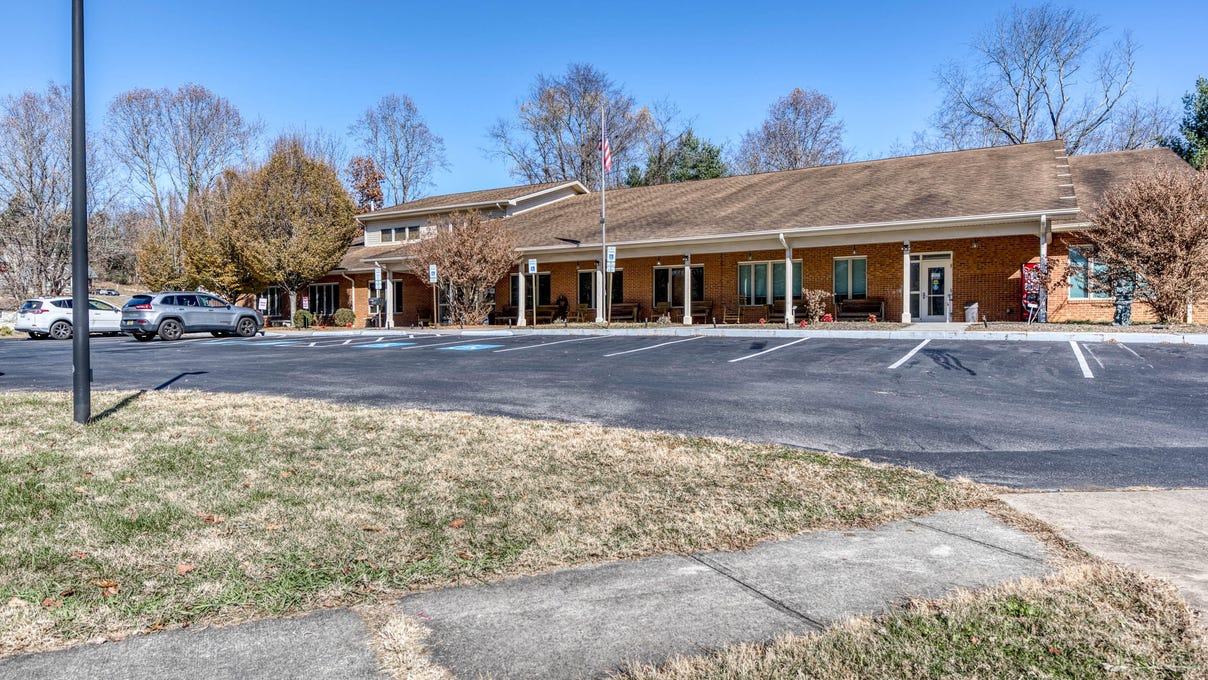 330 Northeast Senior Dr  