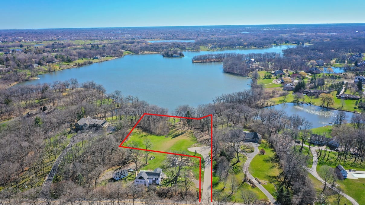 26813 N Chevy Chase Rd  