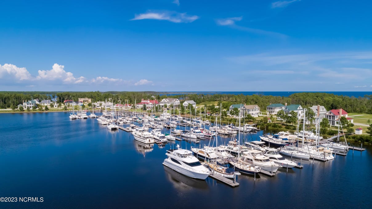 71 Eastcove Way  