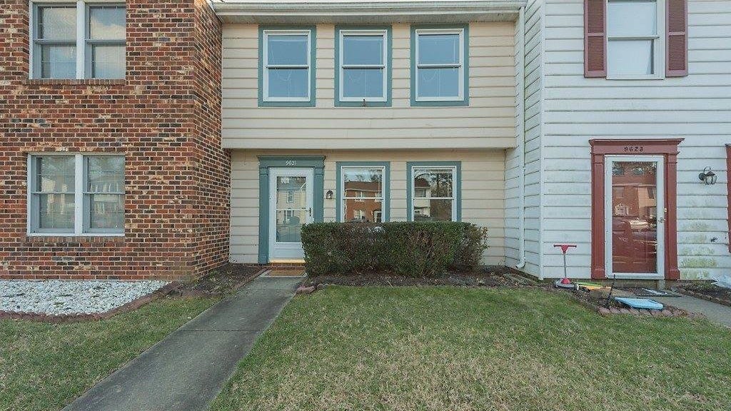 9621 Springfield Woods Circle, Henrico County, VA 23060 Townhouse for