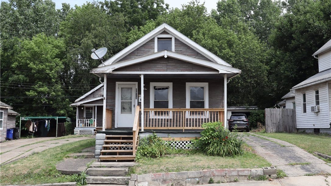 8827 Saint Catherine Ave  