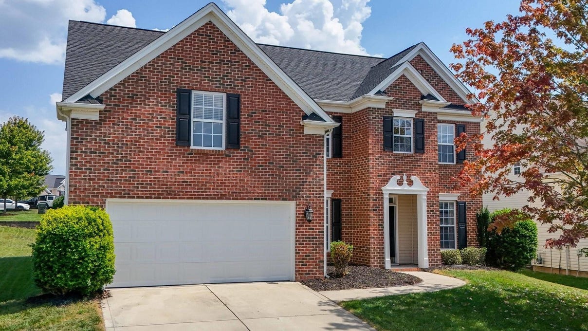 1608 Dartmoor Ave NW