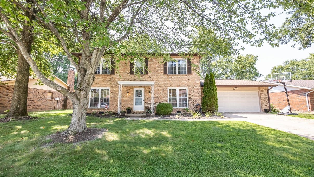 211 Debra Dr  