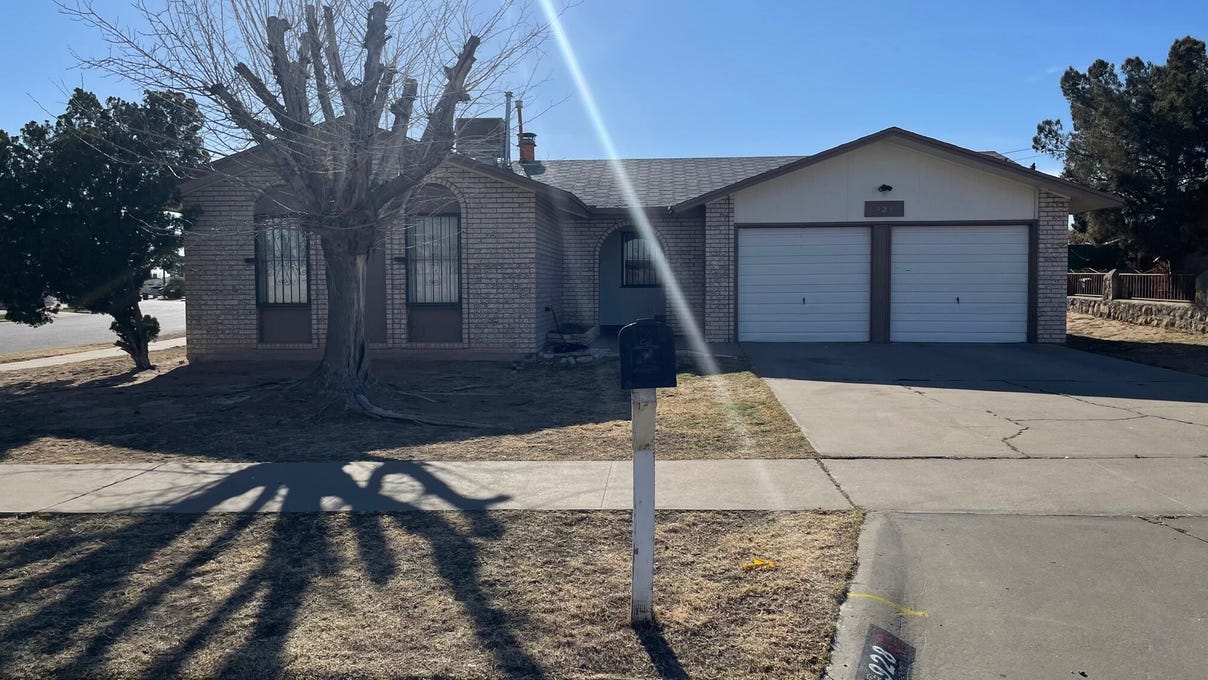 928 LE BARRON Road, El Paso, TX 79907 House for Rent
