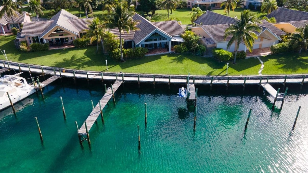 OCEANHILL BLVD., Bahamia, Grand Bahama/Freeport House for Sale