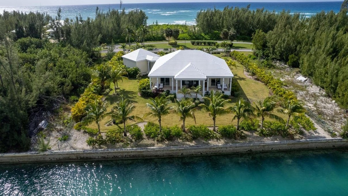 PRINCESS ISLE, Princess Isle, Grand Bahama/Freeport House for Sale