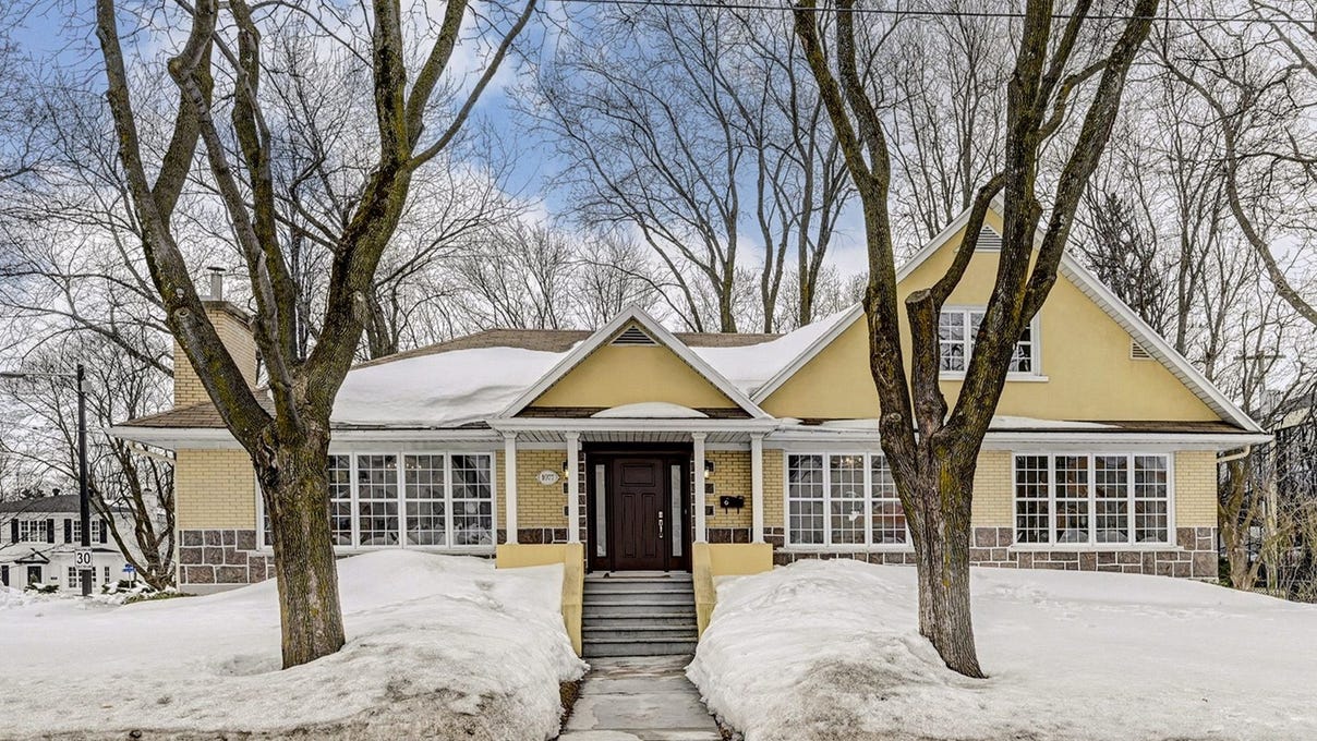 1077 Grande Allée O., SainteFoy/Sillery/CapRouge, QC G1S1E2, CA