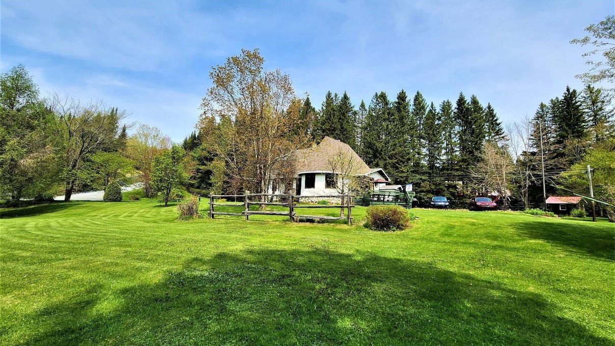 3300Z Rg StCharles, NotreDamedesPins, QC G0M1K0, CA, NotreDamedes