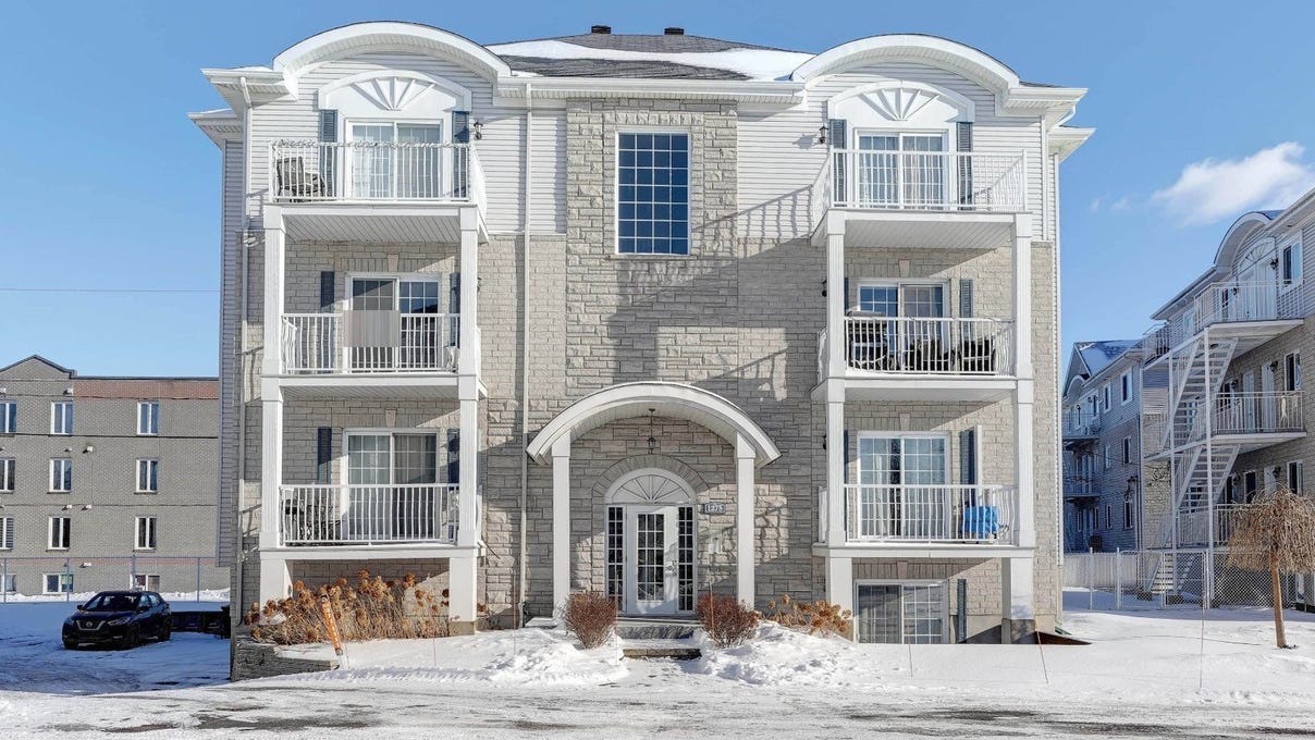 1275 Rue FrançoisCorbeil, Terrebonne, QC J6W6G7, CA, Terrebonne