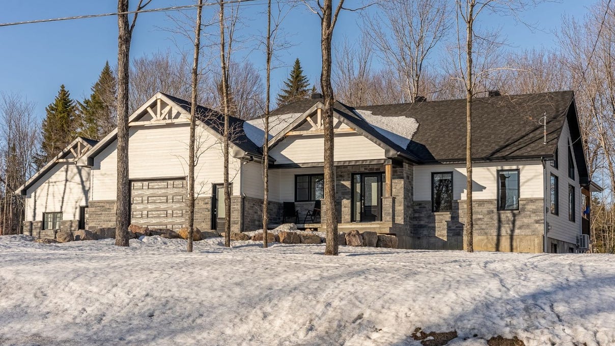 26 Rue J.A.Pélisson, SainteCatherinedelaJacquesCartier, QC G3N3E4, CA, SainteCatherine