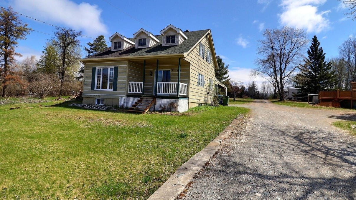 1334 Route StPaul S., RivièreHéva, QC J0Y2H0, CA, RivièreHéva