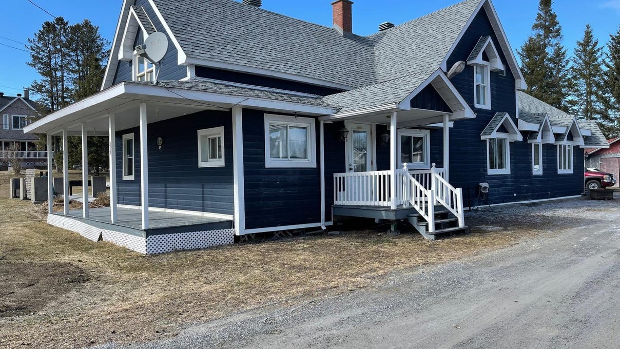 256 Rue Main, Dudswell, QC J0B1G0, CA, Dudswell, Québec House for Sale