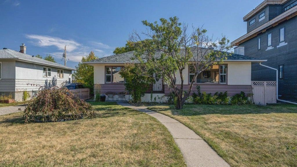 1834 Elizabeth St SE, Calgary, AB T2G 4H4, Canada, Calgary, Alberta House for Sale