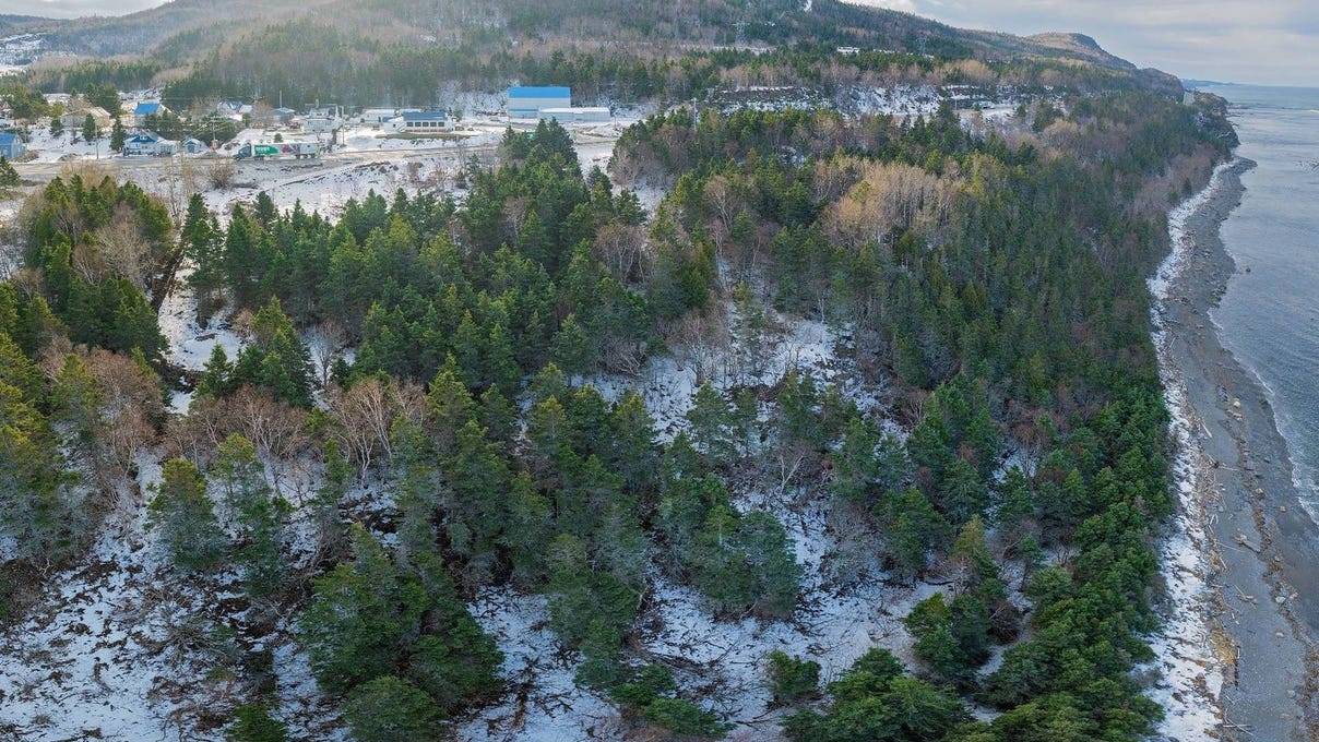 286 Route Bellevue O., Les Méchins, QC G0J1T6, CA, Les Méchins, Québec