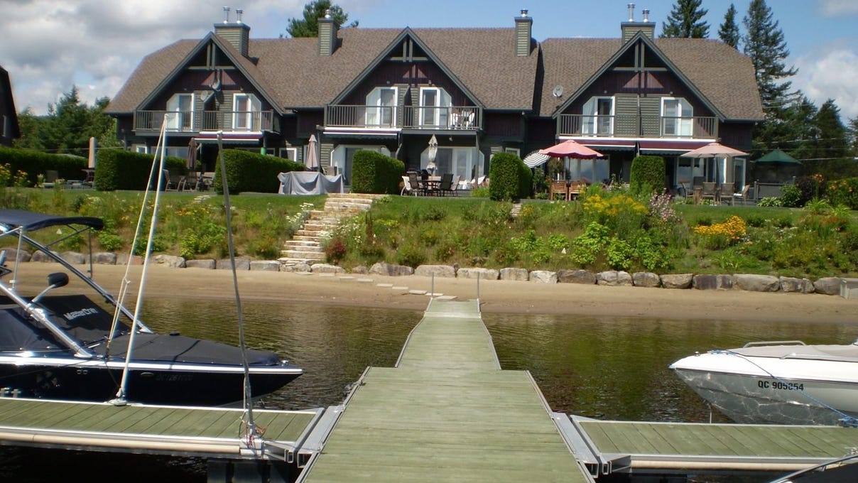 859 Ch. du Lacdel'Achigan, SaintHippolyte, QC J8A2V5, CA, Saint