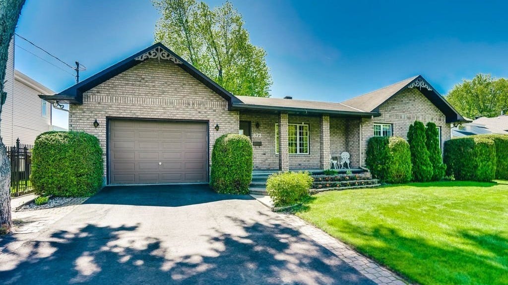 872 Boul. Hurtubise, Gatineau, QC J8P1Z8, CA, Gatineau, Québec House