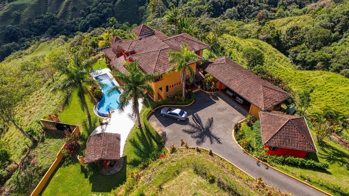 Los Altos de San Juan Luxury Estate Home in Beautiful Perez Zeledon