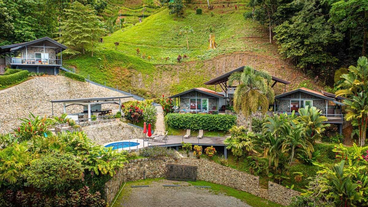 Family Compound with Whales Tail Views and Waterfall!, Uvita