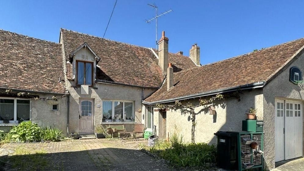 HuisseauSurCosson, CentreVal de Loire, Address available on request