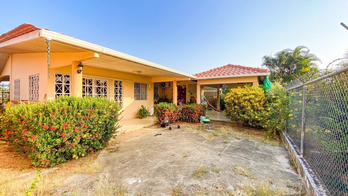 Las Tablas, Las Tablas, Los Santos Province House for Sale