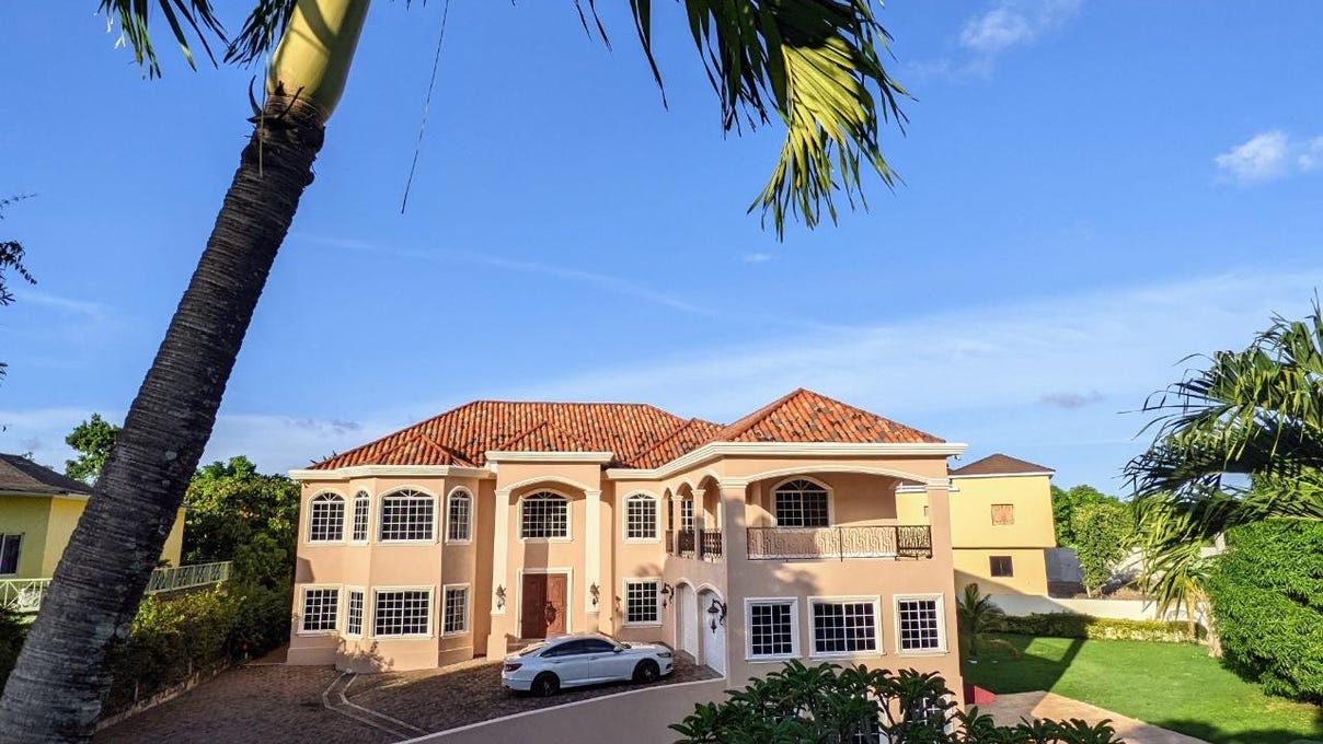 RIO NUEVO, ST MARY, Tower Isle, St. Ann Parish House for Sale