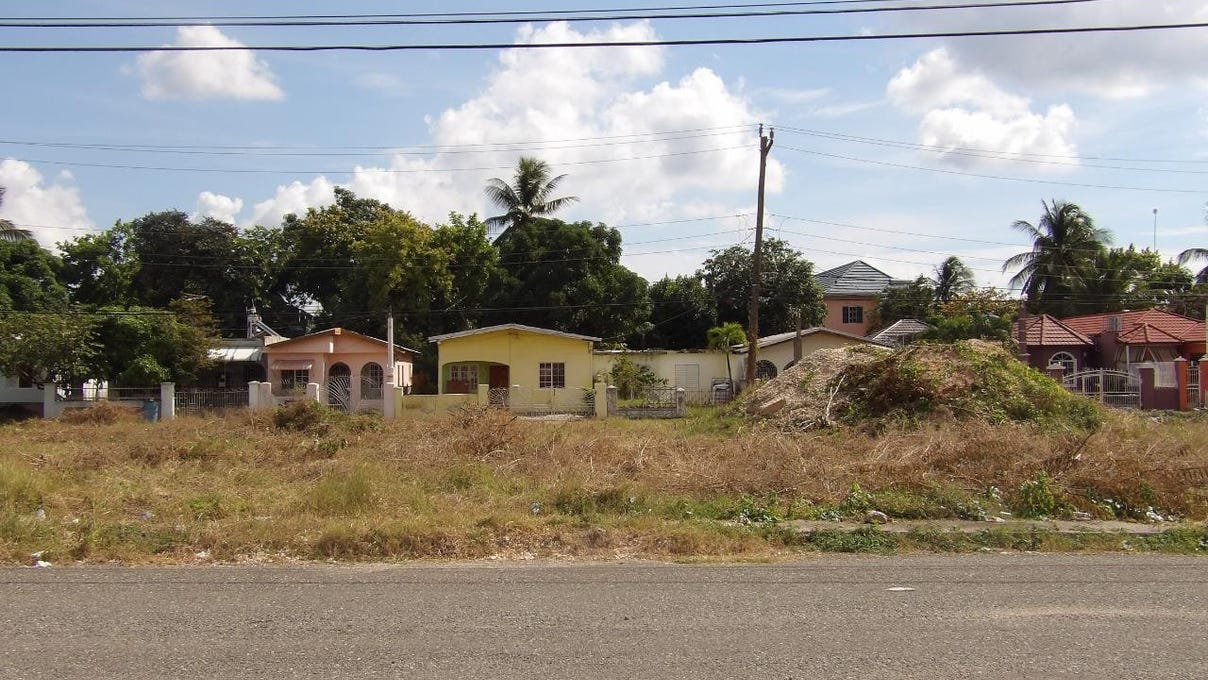 MINERAL HEIGHTS, May Pen, Clarendon Land for Rent