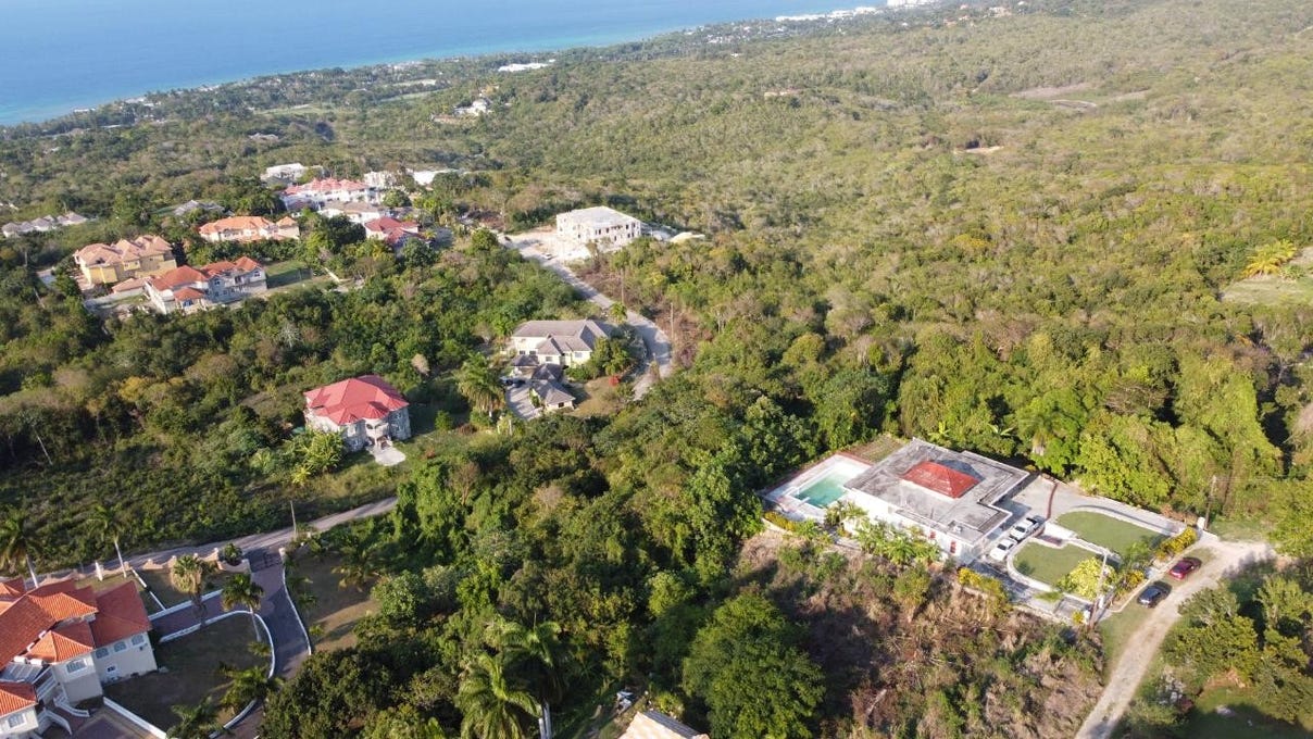SEAVIEW AVE, CORAL GARDEN, Montego Bay, St. James Parish House for Sale