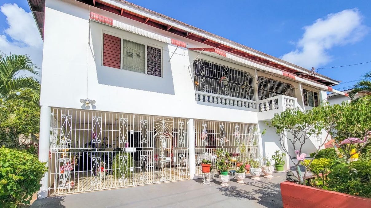 CENTRAL AVENUE, May Pen, Clarendon House for Sale