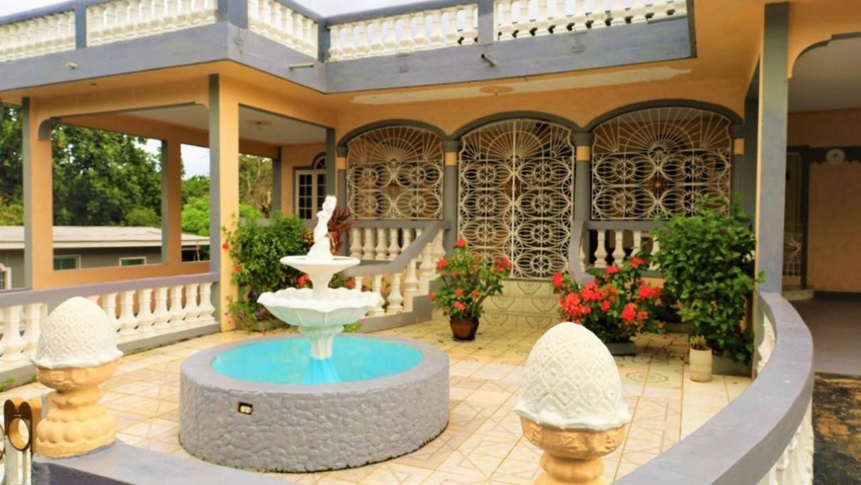 GREAT POND, Ocho Rios, St. Ann Parish House for Sale