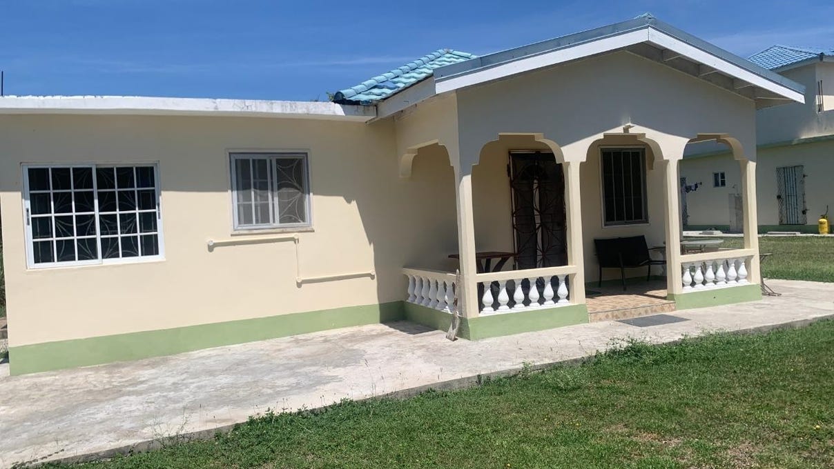 DUNCANS BAY, Duncans, Trelawny Parish House for Rent