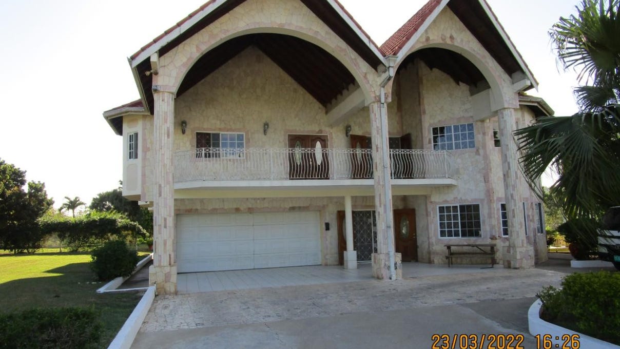 WEST PROSPECT, KNOLLIS, Bog Walk, Saint Catherine Parish Land