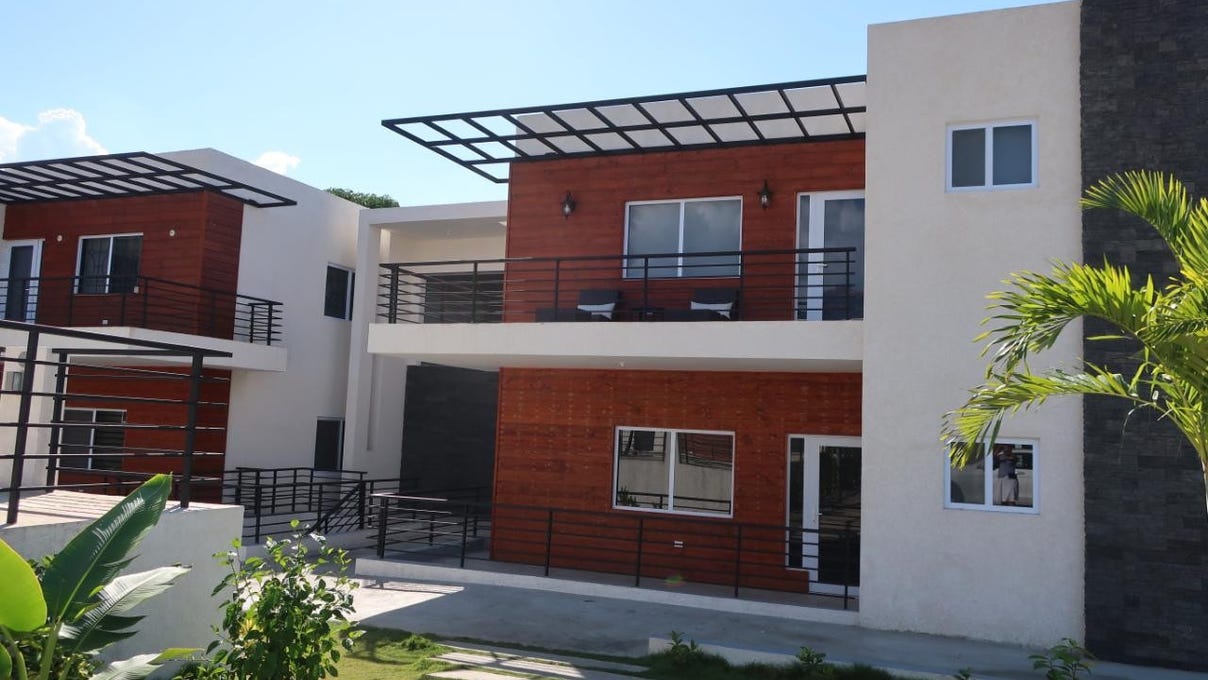 RUSSELL HEIGHTS, Kingston 6, St. Andrew Parish House for Sale