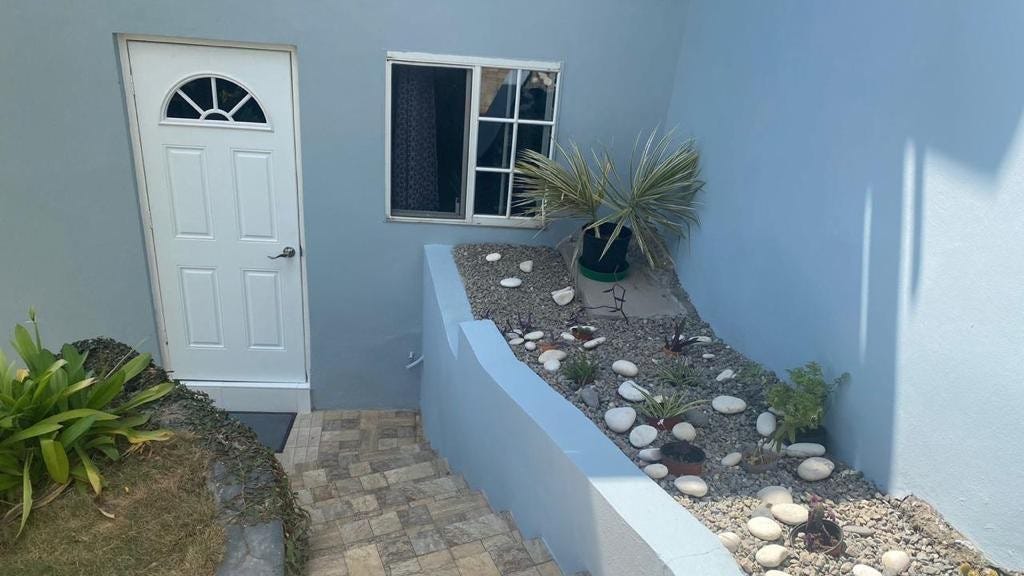 STERLING CASTLE HEIGHTS, Red Hills, St. Andrew Parish House for Rent