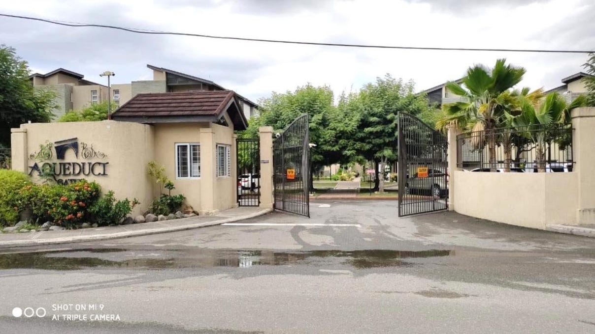 SPATHODIA AVENUE, Kingston 6, St. Andrew Parish บ้าน สำหรับขายท