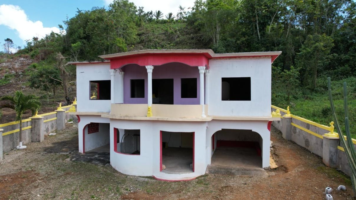 PHOENIX PARK, Moneague, St. Ann Parish House for Sale