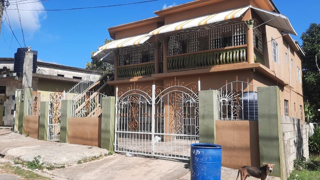 ROARING RIVER, MAMMEE BAY, Steer Town, St. Ann Parish House for Sale