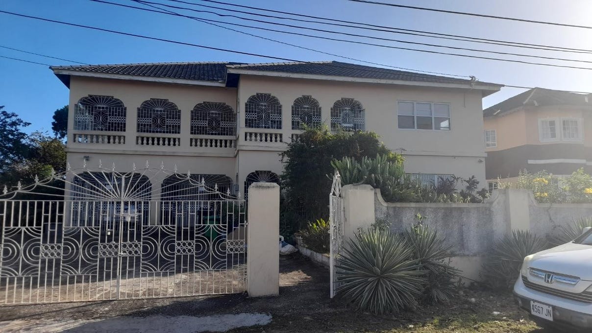 TOBY HEIGHTS, May Pen, Clarendon House for Sale