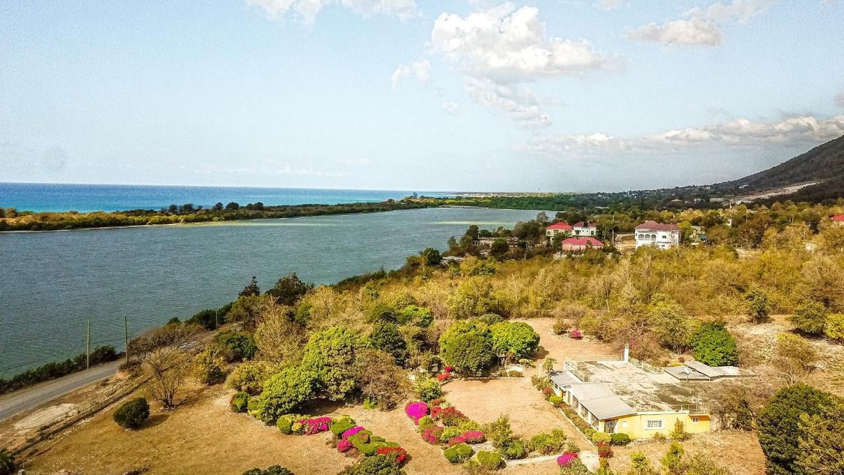 HILLSIDE, YALLAS ST THOMA, Yallahs, Saint Thomas Parish House for Sale