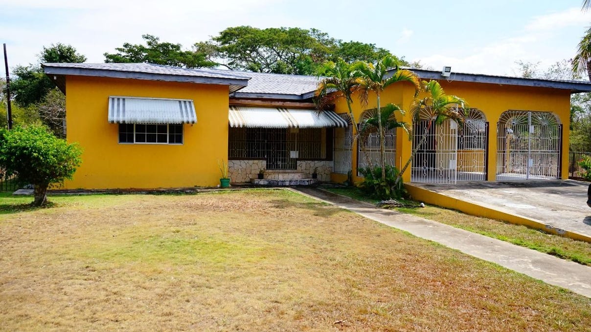 LOWER WORKS, Black River, St. Elizabeth Parish House for Sale