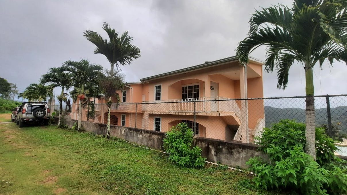 CRESCENT PARK, Moneague, St. Ann Parish House for Sale
