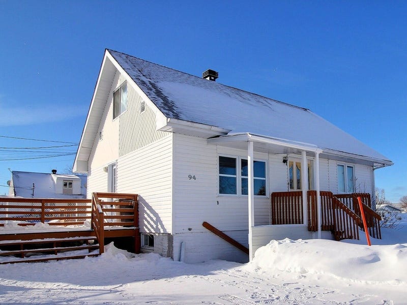 103 Rue des Sapins, LebelsurQuévillon, QC J0Y1X0, CA, Lebelsur