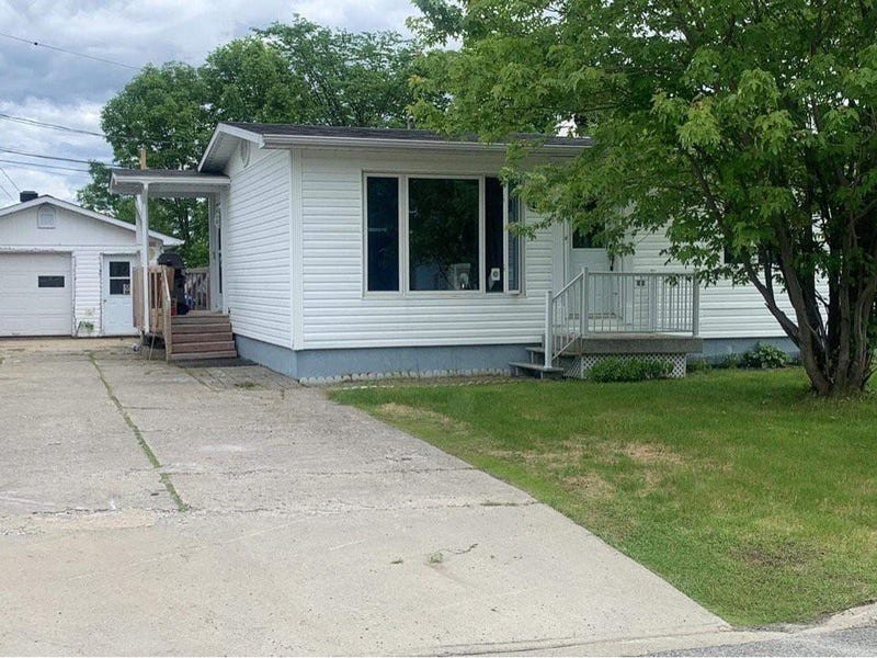 103 Rue des Sapins, LebelsurQuévillon, QC J0Y1X0, CA, Lebelsur