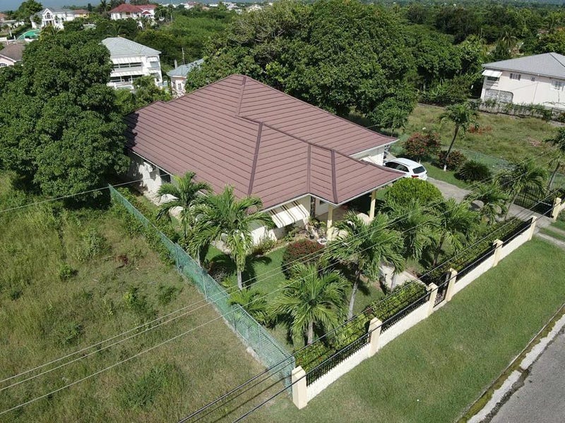 45 INGLEWOOD DRIVE, May Pen, Clarendon House for Rent