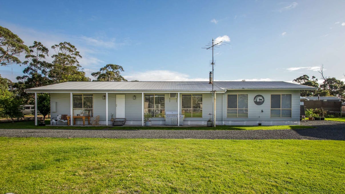 104 YarramPort Albert Road, Langsborough, Vic 3971 House for Sale